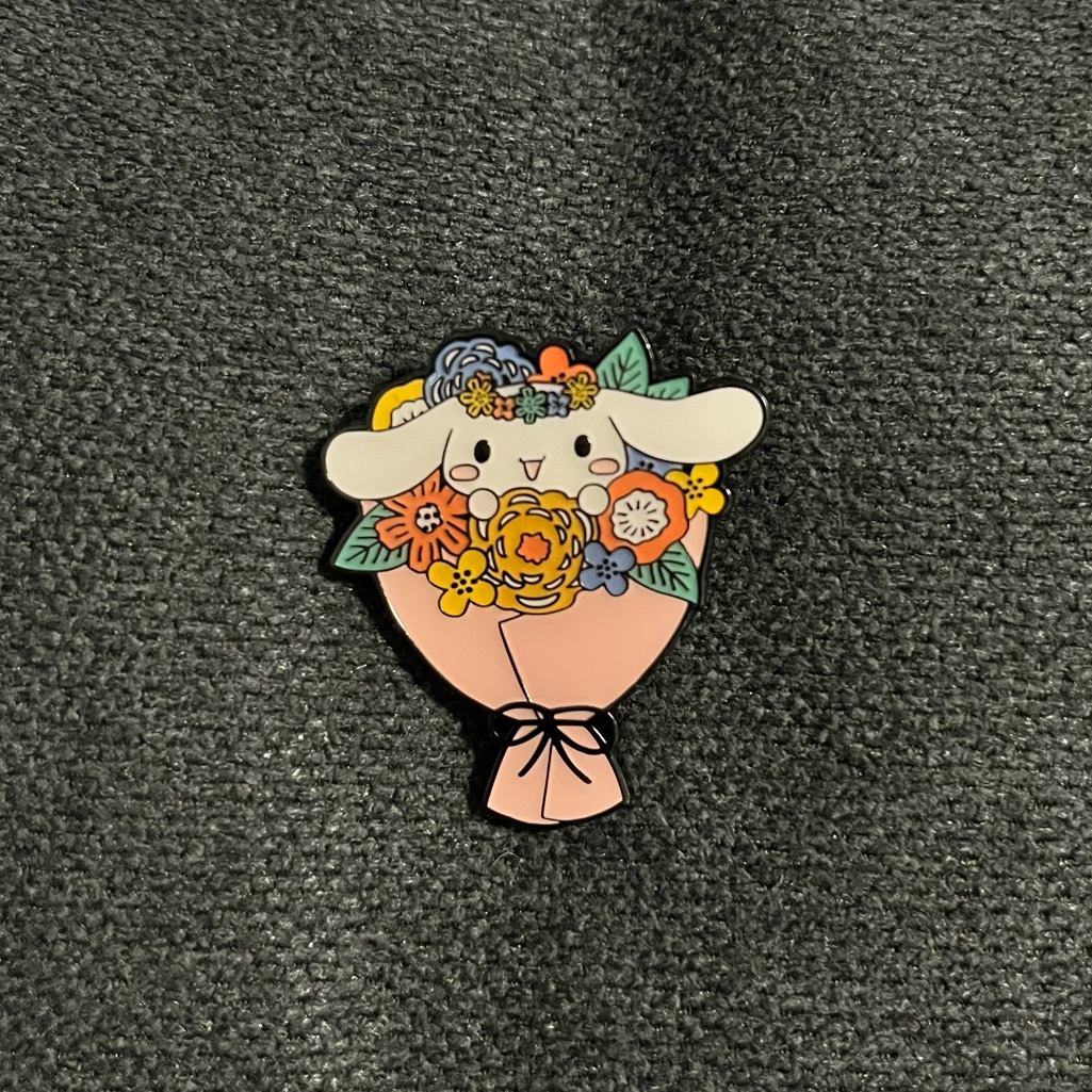 Cinnamoroll Floral Bouquet Enamel Pin / Sanrio / Hello Kitty & Friends